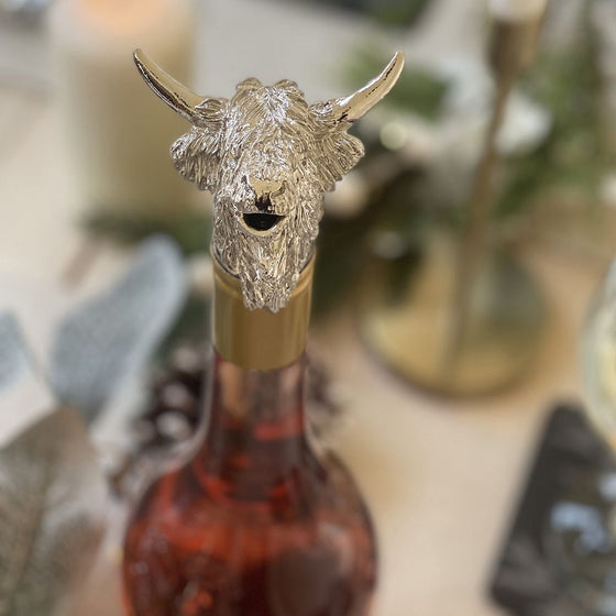 Selbrae Bottle Pourer Highland Cow